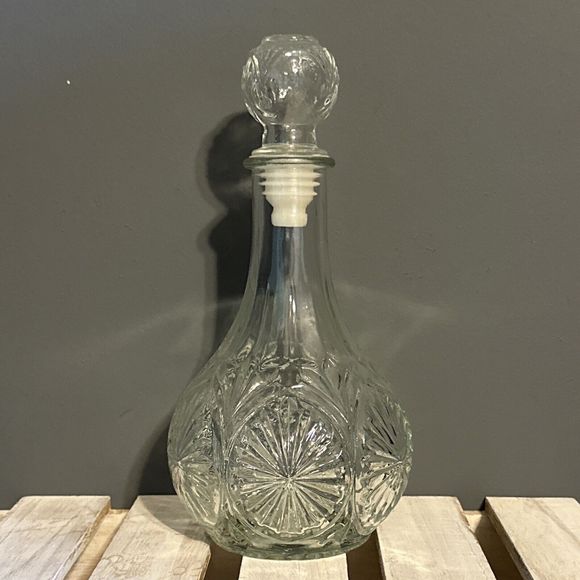 Vintage Anchor Hocking Medallion Pattern 9.5in Whiskey/Wine Decanter - Picture 3 of 7
